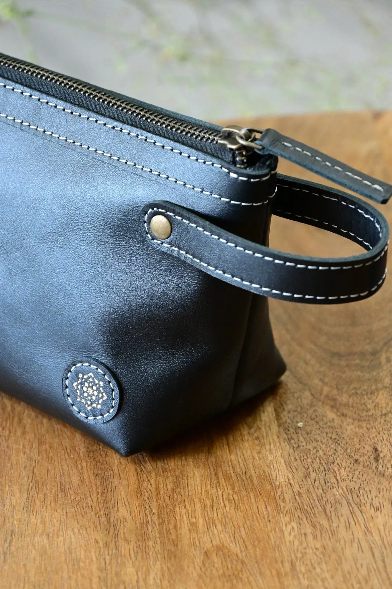 FLISK - LEATHER POUCH