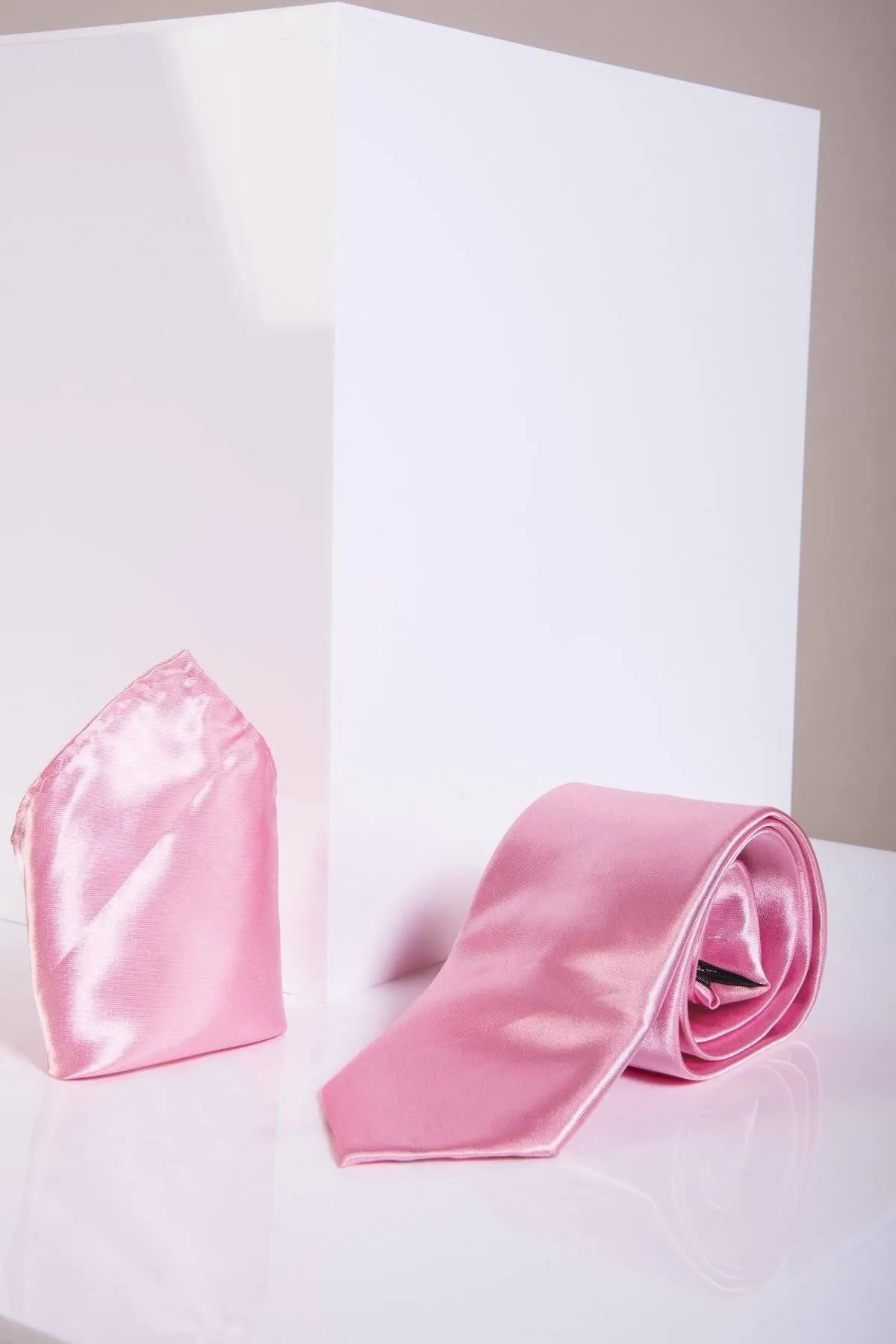 STANLEY - Satin Tie and Pocket Square Set In Pink